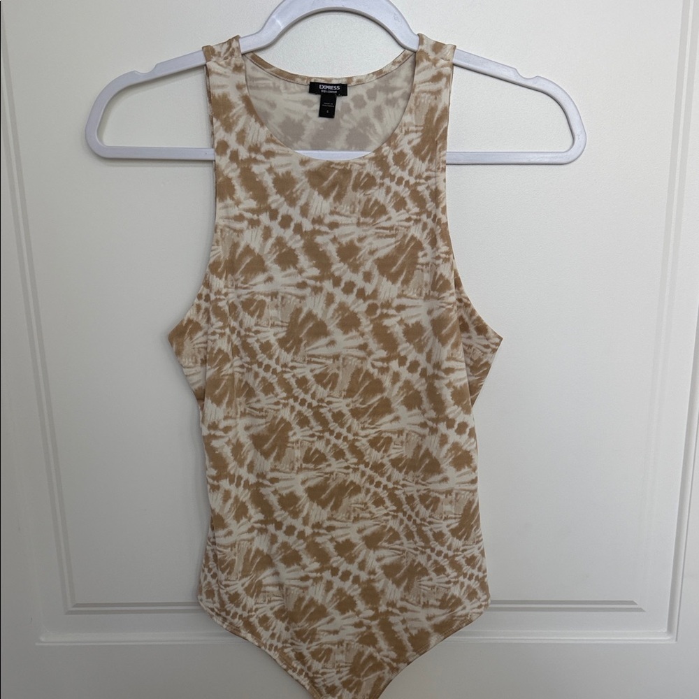 Express Cream and Tan Tie-Dye Ribbed Bodysuit